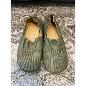Chocolat Blu Sundance Tuck n Roll Green Pleated Leather Ballet Flats Shoes 8M